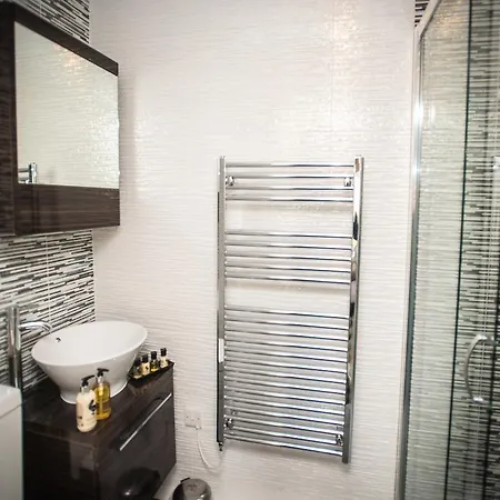 B&B The King's Head 케틀웰