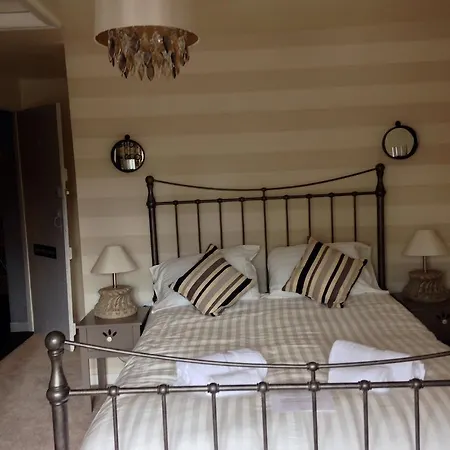 The King's Head B&B 케틀웰